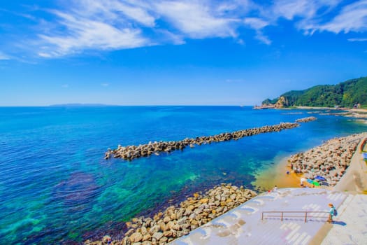 Clear sea and tetrapods. Shooting Location: Niigata Prefecture