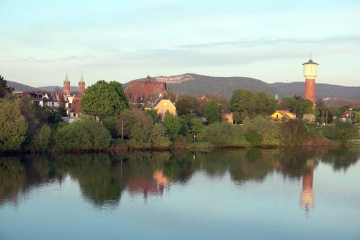 Neckar mit Ladenburg