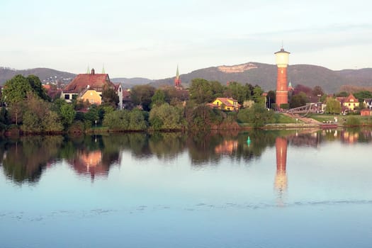 Neckar mit Ladenburg