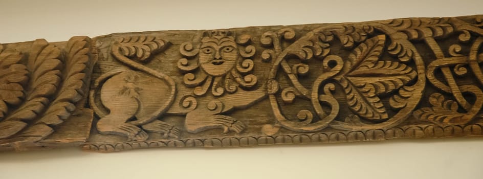 Carving on wood on cash and cantikas. Ancient Russian creativity. Museum of Russian Culture.