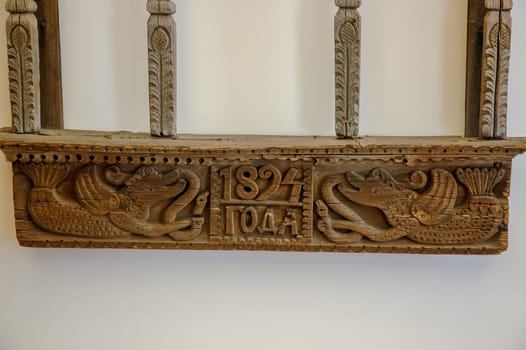 Carving on wood on cash and cantikas. Ancient Russian creativity. Museum of Russian Culture.