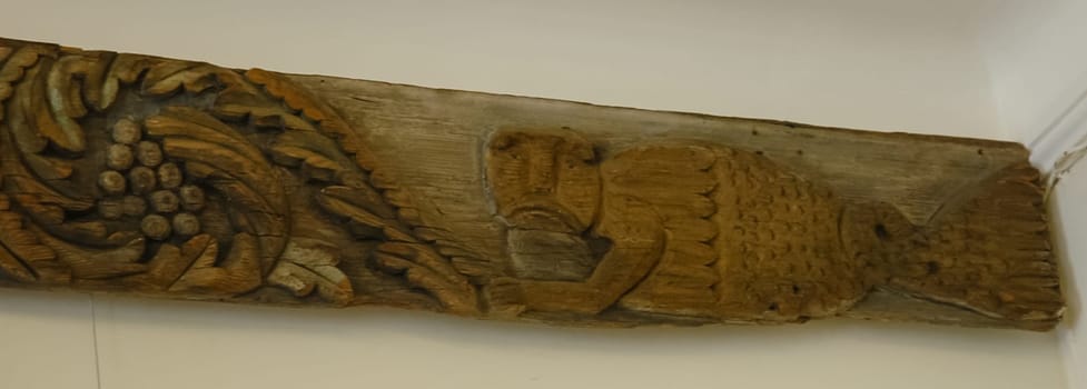 Carving on wood on cash and cantikas. Ancient Russian creativity. Museum of Russian Culture.
