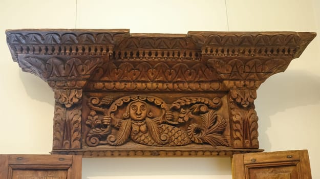 Carving on wood on cash and cantikas. Ancient Russian creativity. Museum of Russian Culture.