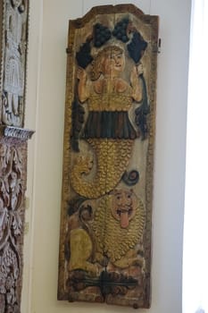 Carving on wood on cash and cantikas. Ancient Russian creativity. Museum of Russian Culture.