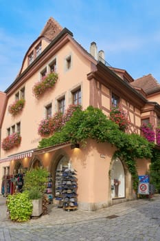 Rothenburg ob der Tauber, Germany – September 22, 2024: Store for tourists in a historic half-timbered house in the old town of Rothenburg ob der Tauber in Germany