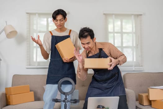 Two online sellers present their products while preparing for a live session, emphasizing creativity and entrepreneurship.