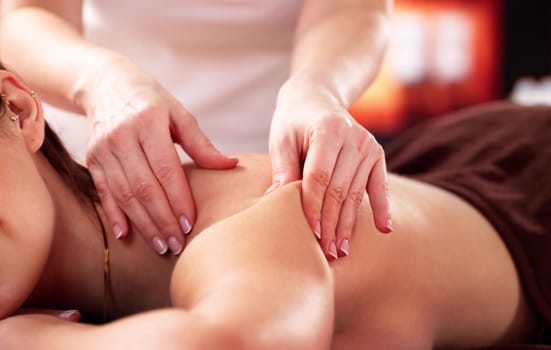 Healing Hands: A Sport Physiotherapist's Manual Massage and Therapy Service