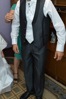 A helping hand ensures every detail is perfect for the special occasion. Ready to shine with confidence
