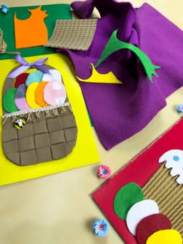 Enjoy the creative process of making cheerful Easter cards using colorful felt and decorative elements. Perfect for celebrating the season and sharing festive greetings with loved ones