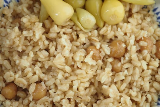 rice with chickpeas and pickled yellow peppers,