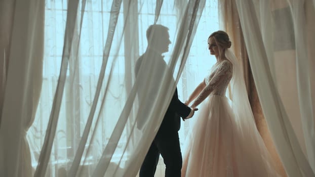 The bride meets her fiance and leaves with him
