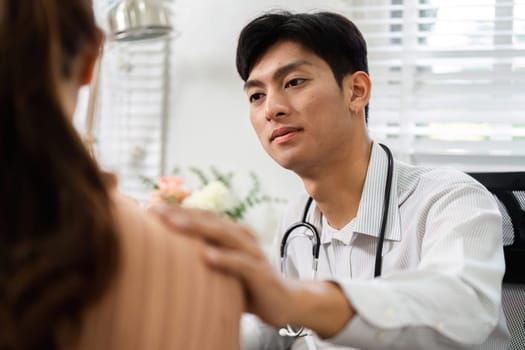 A healthcare professional actively engaging with a patient, ensuring clear communication and personalized advice to enhance patient understanding and well-being.