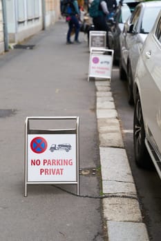 No parking sign in front of a hotel in Karlovy Vary with the inscription No Parking private