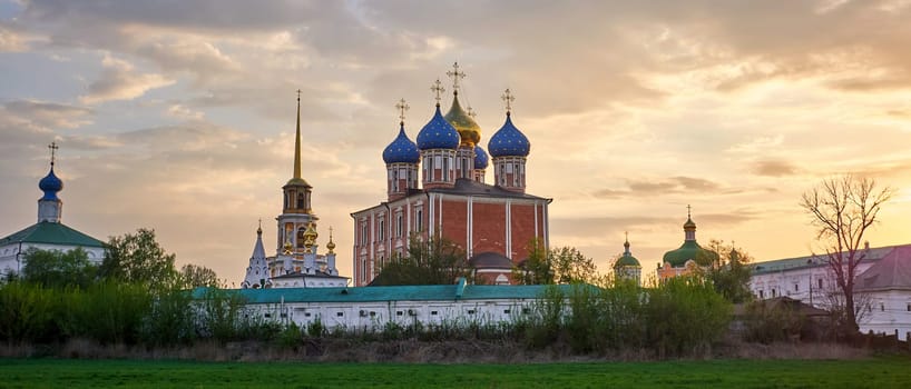 Panoramic view of the Ryazan Kremlin at sunset