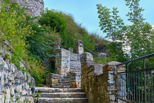 a set of stairs and its surrounding walls or other structure