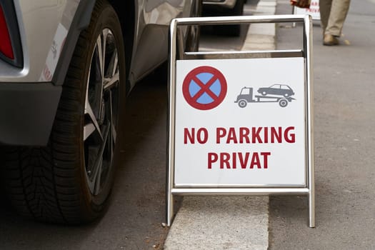 No parking sign in front of a hotel in Karlovy Vary with the inscription No Parking private
