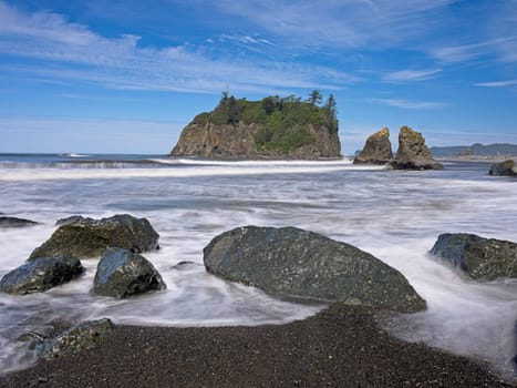 The beautiful and scenic Ruby Beach along the pacific ocean in weatern Washington.