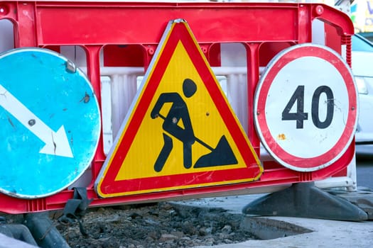 a sign giving information or instructions to road users, city traffic