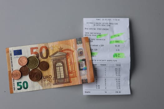 Since January 1,2023,the Euro / Eure is the official currency in Croatia / Hrvatska. Until further notice,Sparkassen and Postbank will accept the old currency kuna in exchange without commission fee. The official exchange rate is 7.53450 kuna,equivalent to one euro.  Theme picture Croatia / Hrvatska / Croatia 2023