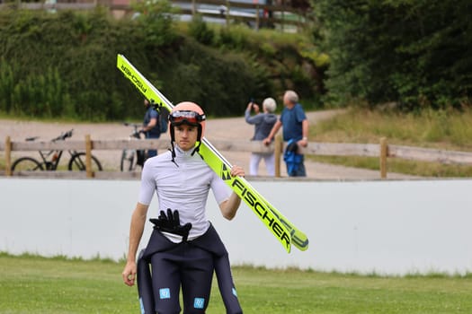 Karl Geiger (SC Oberstdorf) at the summer course DSV ski jumper Hinterzarten 2023
