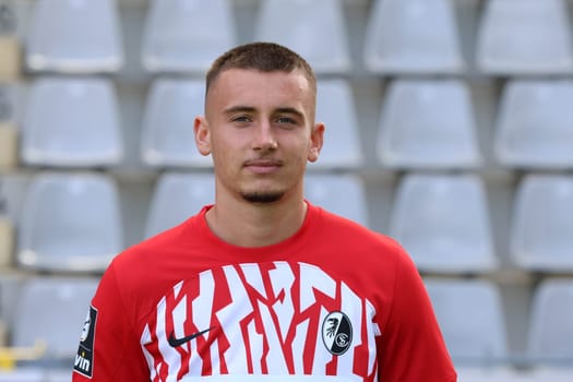 Davino Knappe (SC Freiburg II / U23) at the team photo SC Freiburg II - U23 - Season 2023/24