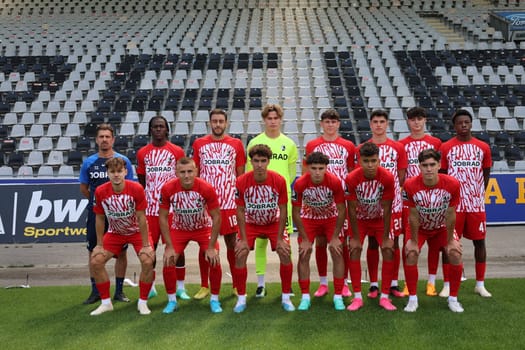 The number of 13 new signings at SC Freiburg II - U23 - Season 2023/24 is the same size as a new team,with coach Thomas Stamm (SC Freiburg II - U23) at left back