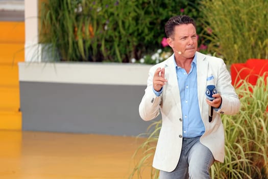 Stefan Mross (singer / presenter / entertainer) in the ARD TV show "Immer wieder sonntags""."