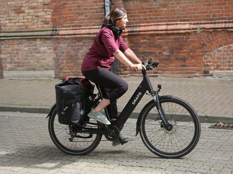 Katrin Göring-Eckardt (Bündnis 90-Die Grünen)  während TourDeDemokratie in der Gedenkstätte Moritzplatz Magdeburg am 19.07.2023