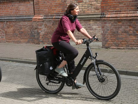 Katrin Göring-Eckardt (Bündnis 90-Die Grünen)  während TourDeDemokratie in der Gedenkstätte Moritzplatz Magdeburg am 19.07.2023