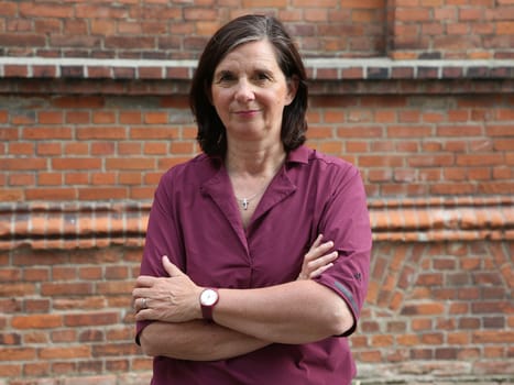 Katrin Göring-Eckardt (Bündnis 90-Die Grünen)  während TourDeDemokratie in der Gedenkstätte Moritzplatz Magdeburg am 19.07.2023