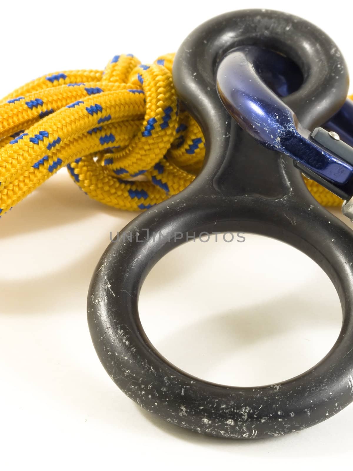 carabiner and rope with DOF by PauloResende