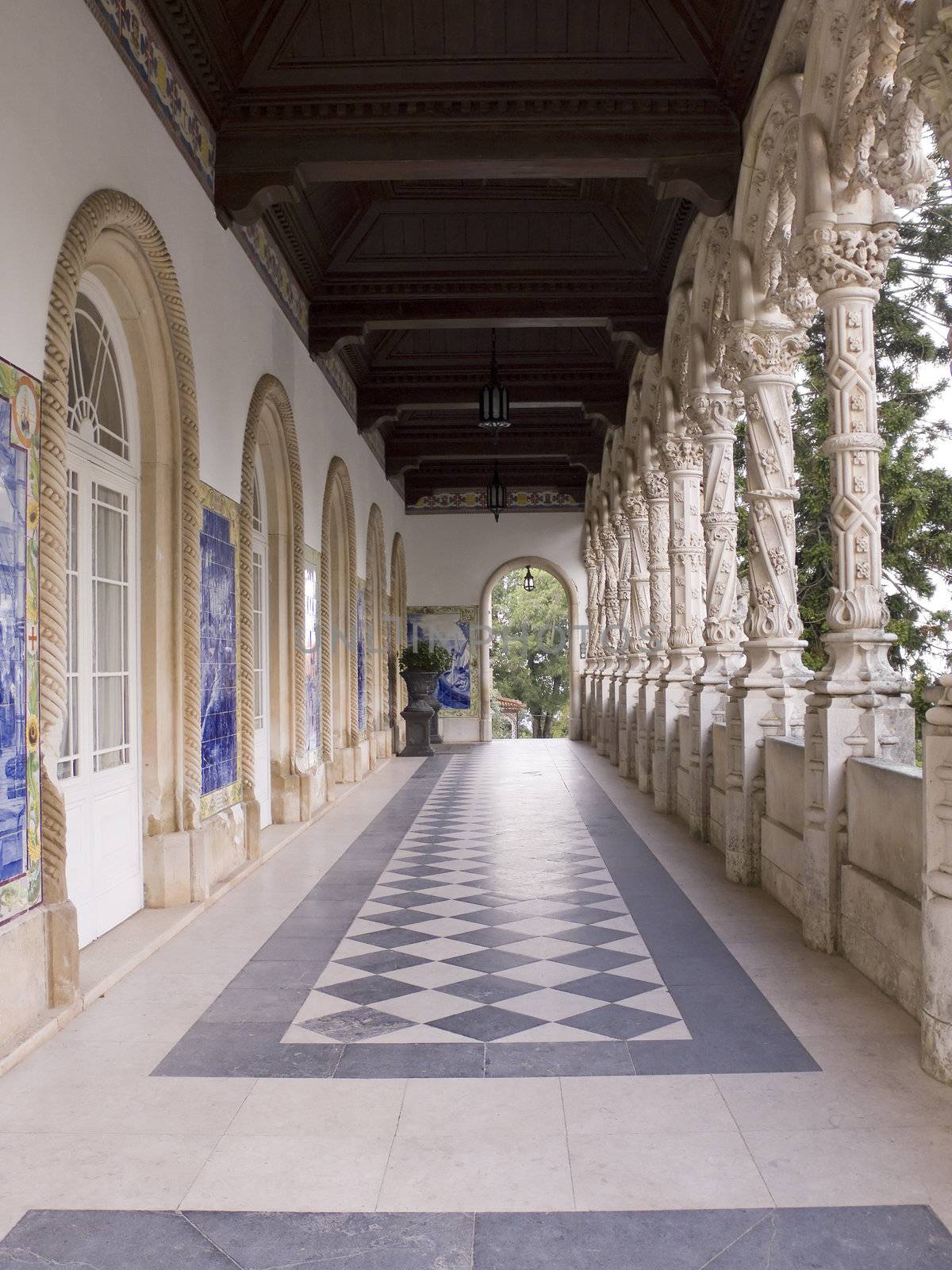 Bu�aco palace entrance, gotic style