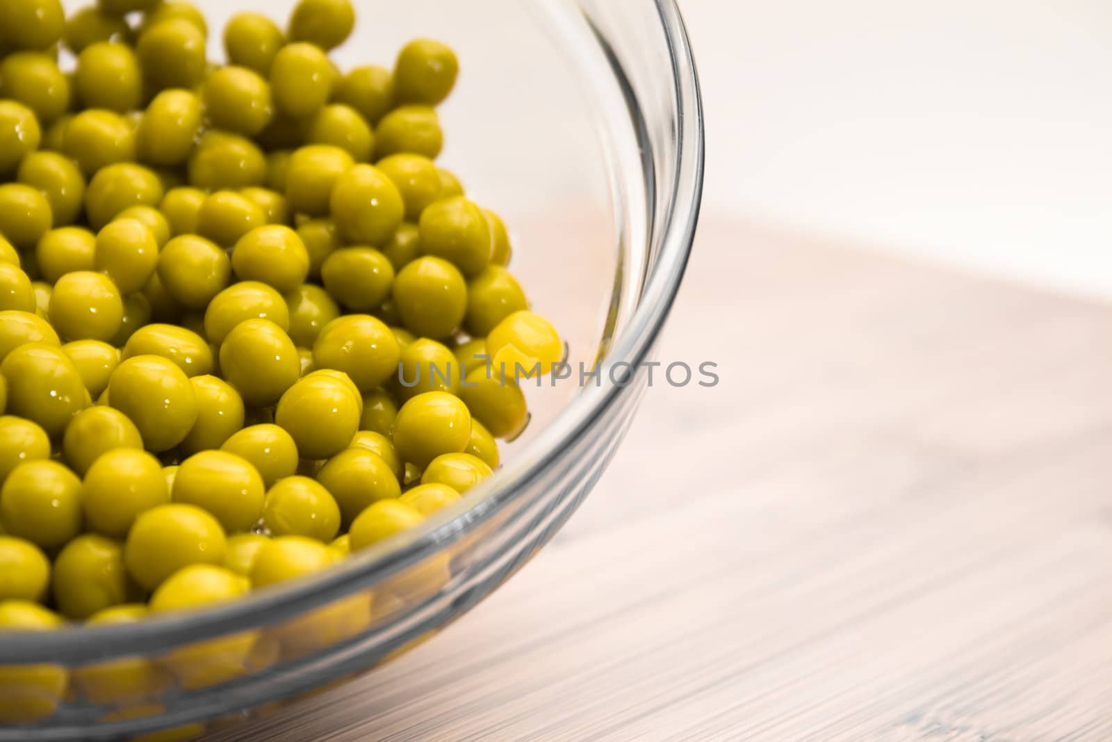 green peas in a glass bowl