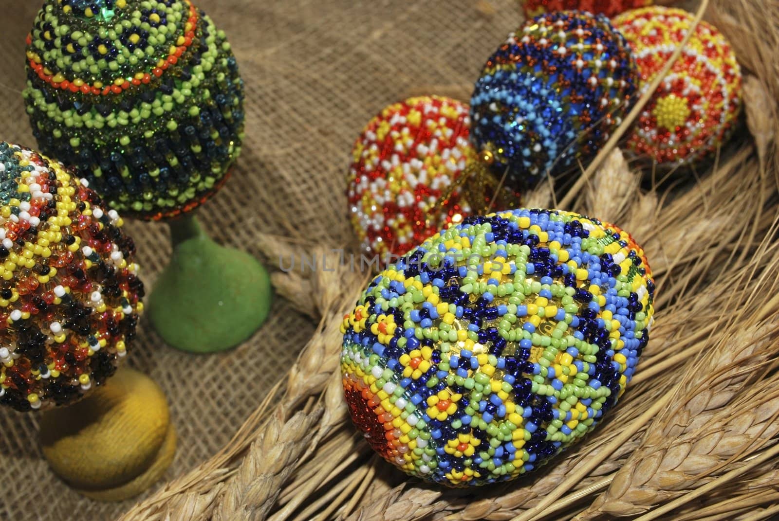 Easter eggs from beads and dry ear