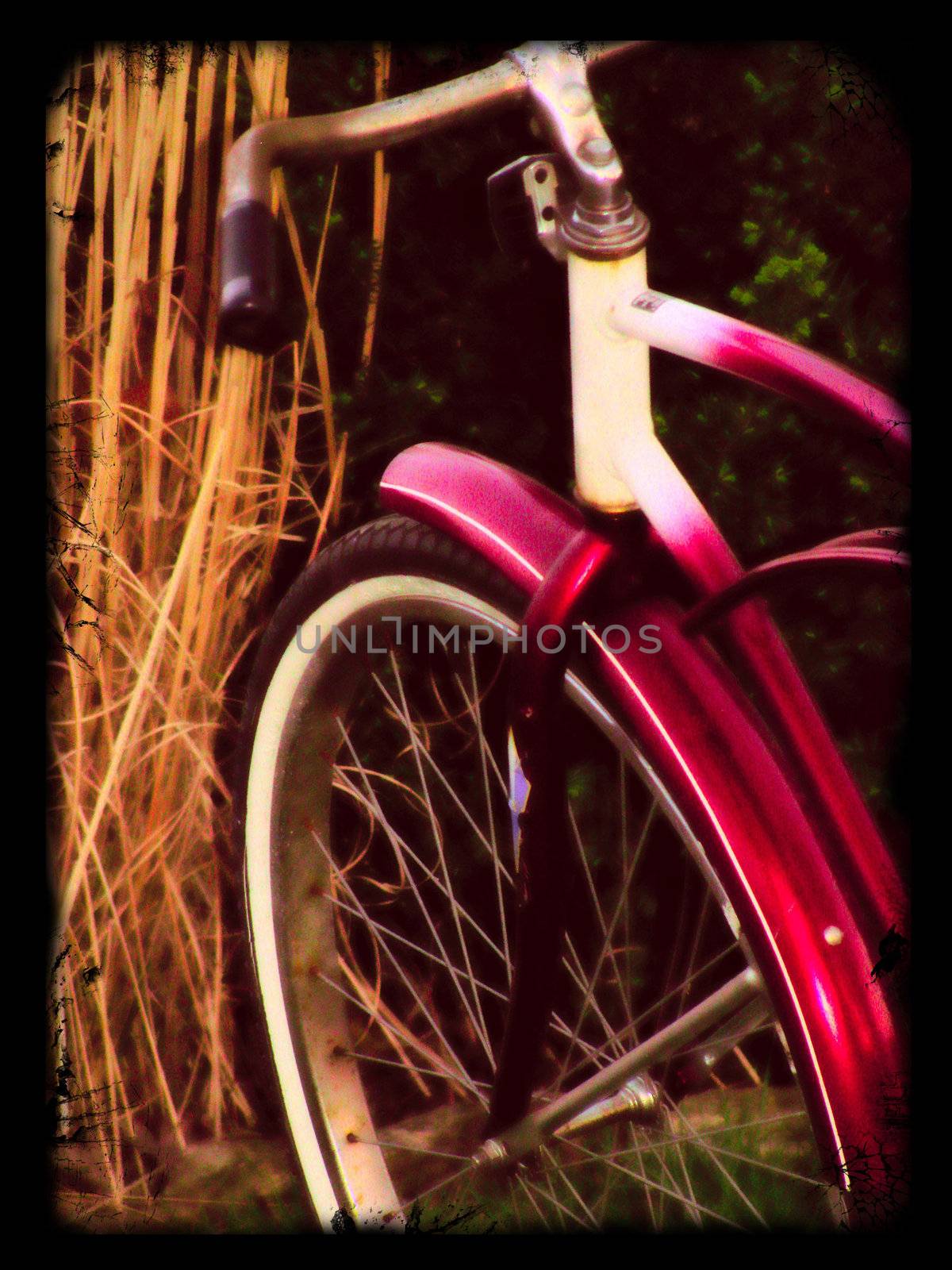 A picture of a vintage style bike.