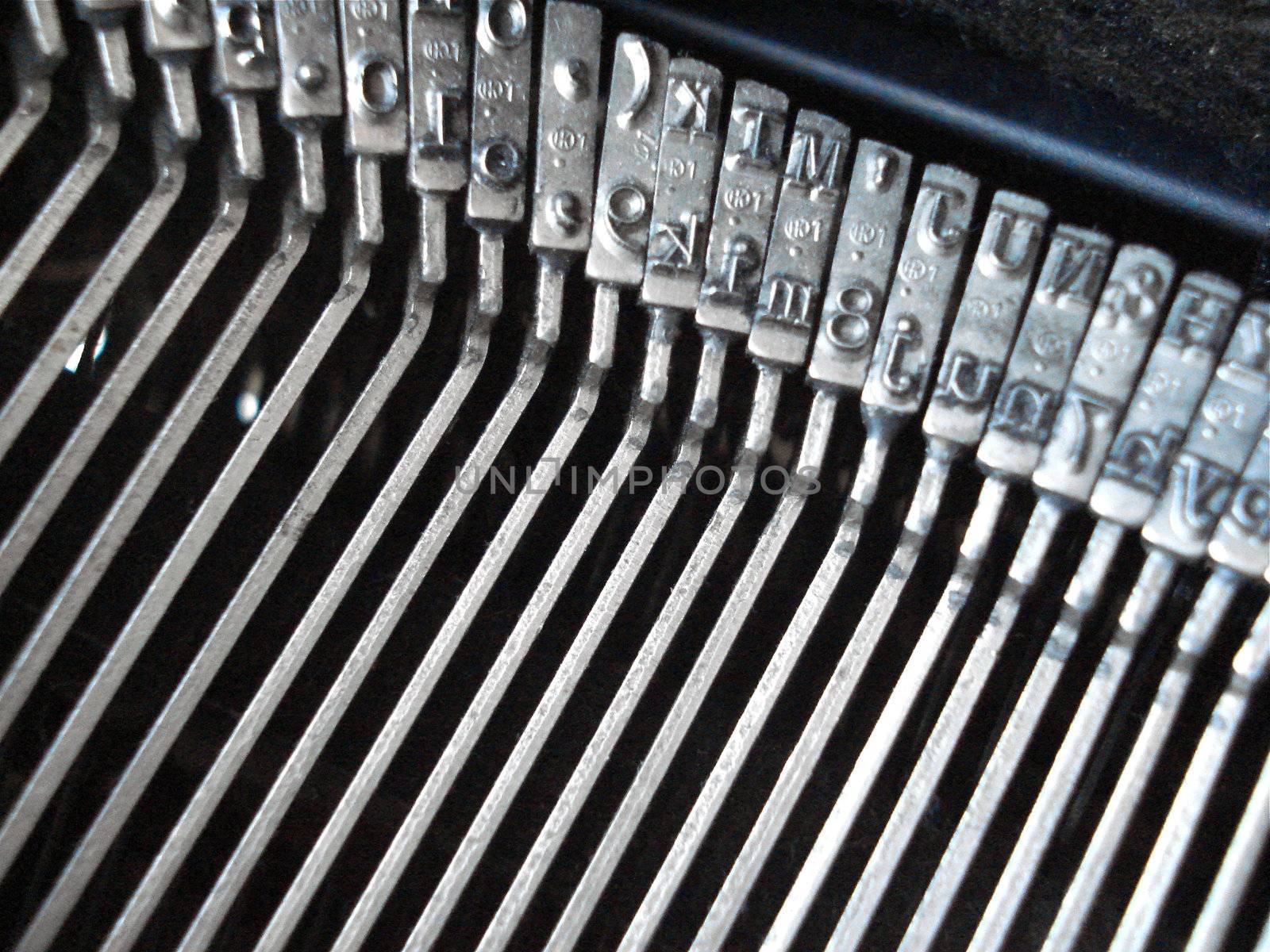 Antique Typewriter by gilmourbto2001