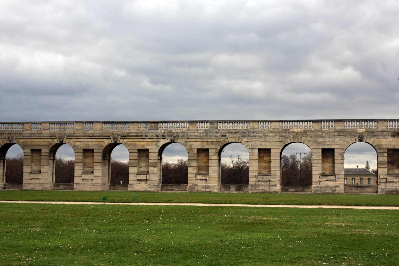 The wall connected to the Chateau de Vincennes