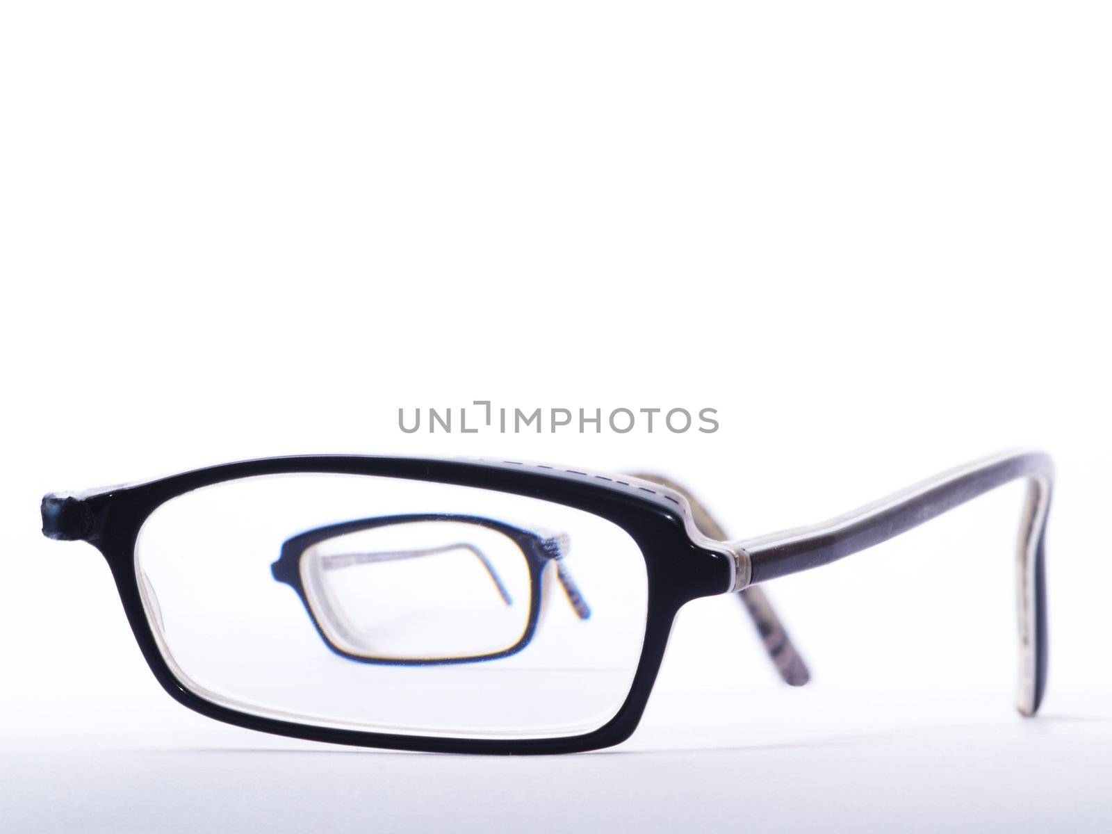 broken eyeglasses by derausdo