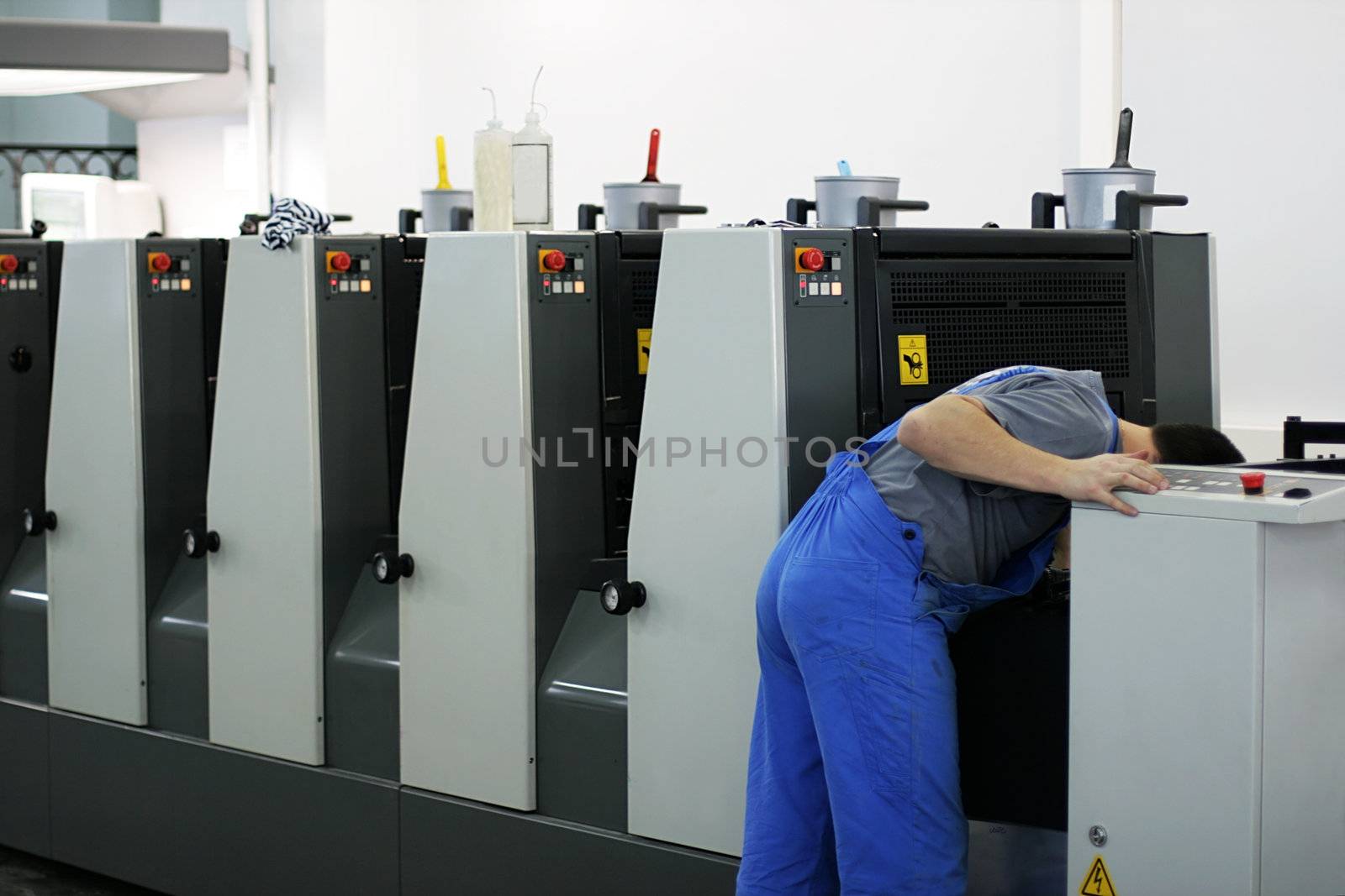 Preventive maintenance of the printed equipment in a modern printing house