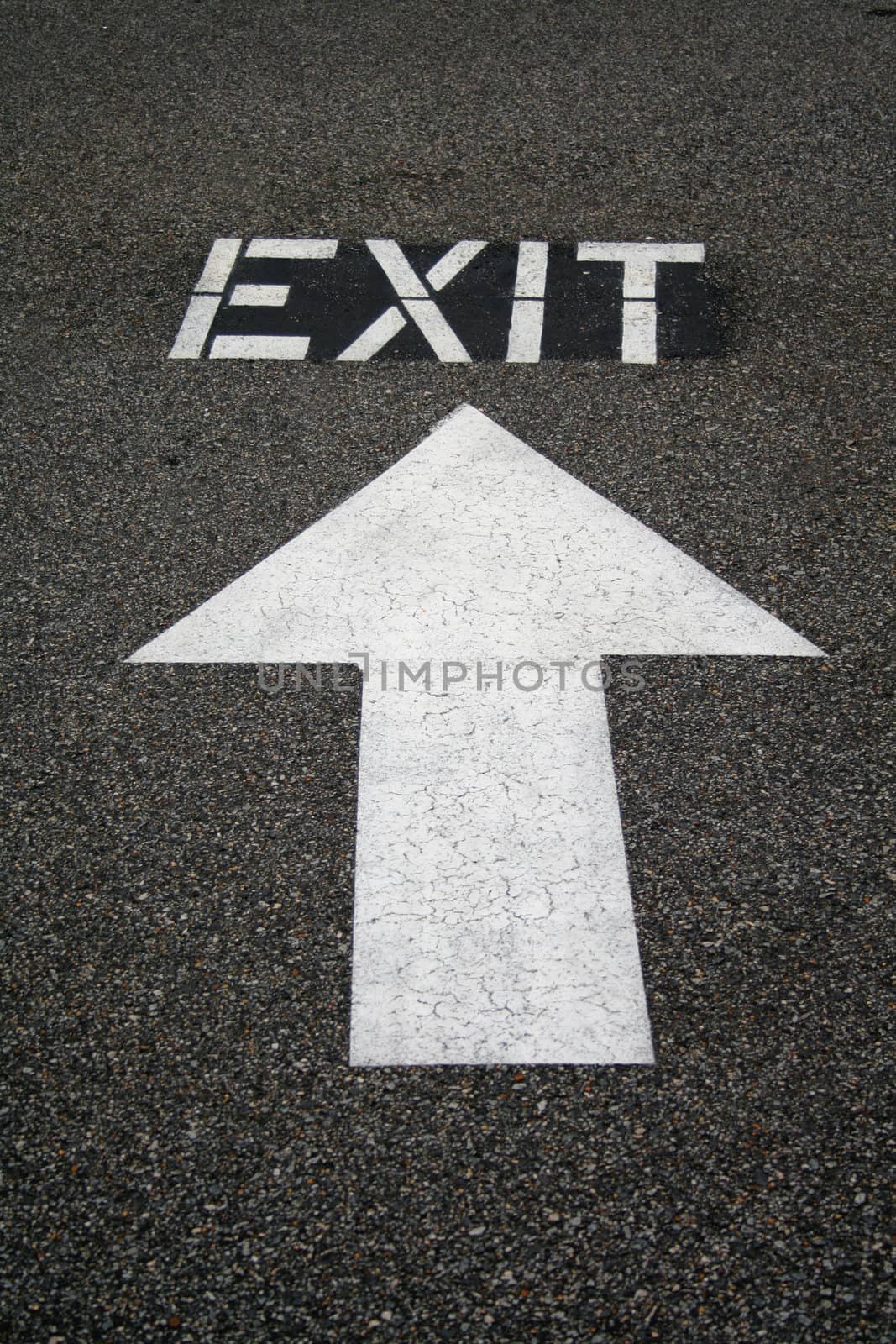an arrow with the word exit

