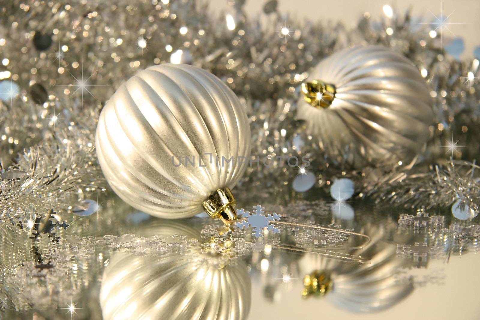 Silver  balls by Sandralise