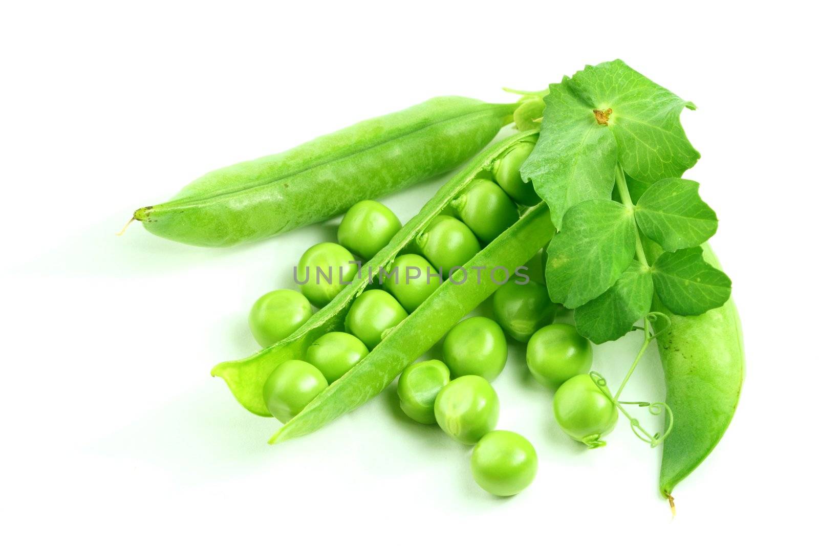 peas isolated on white background macro close up