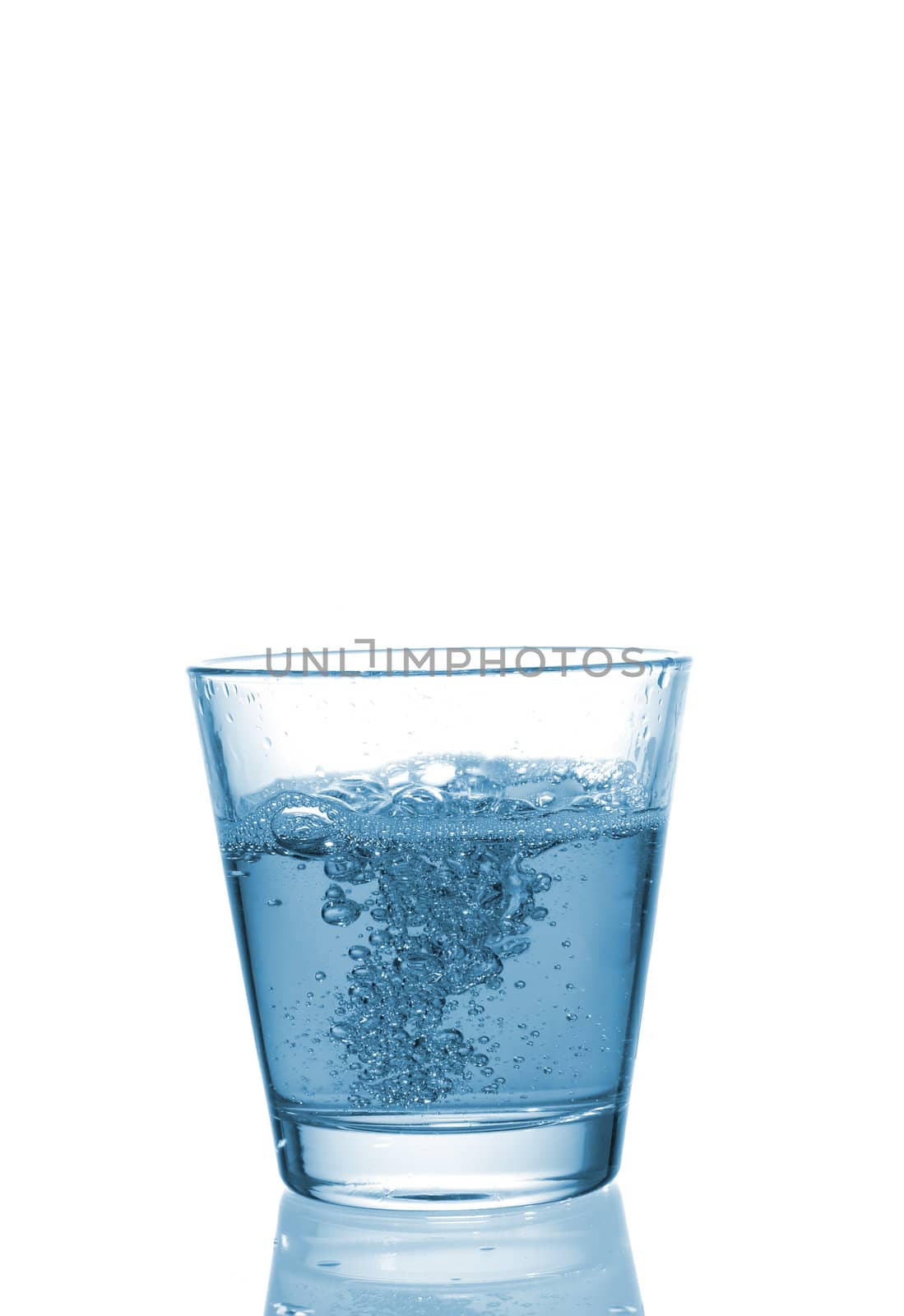 drink splash at the top of a glass