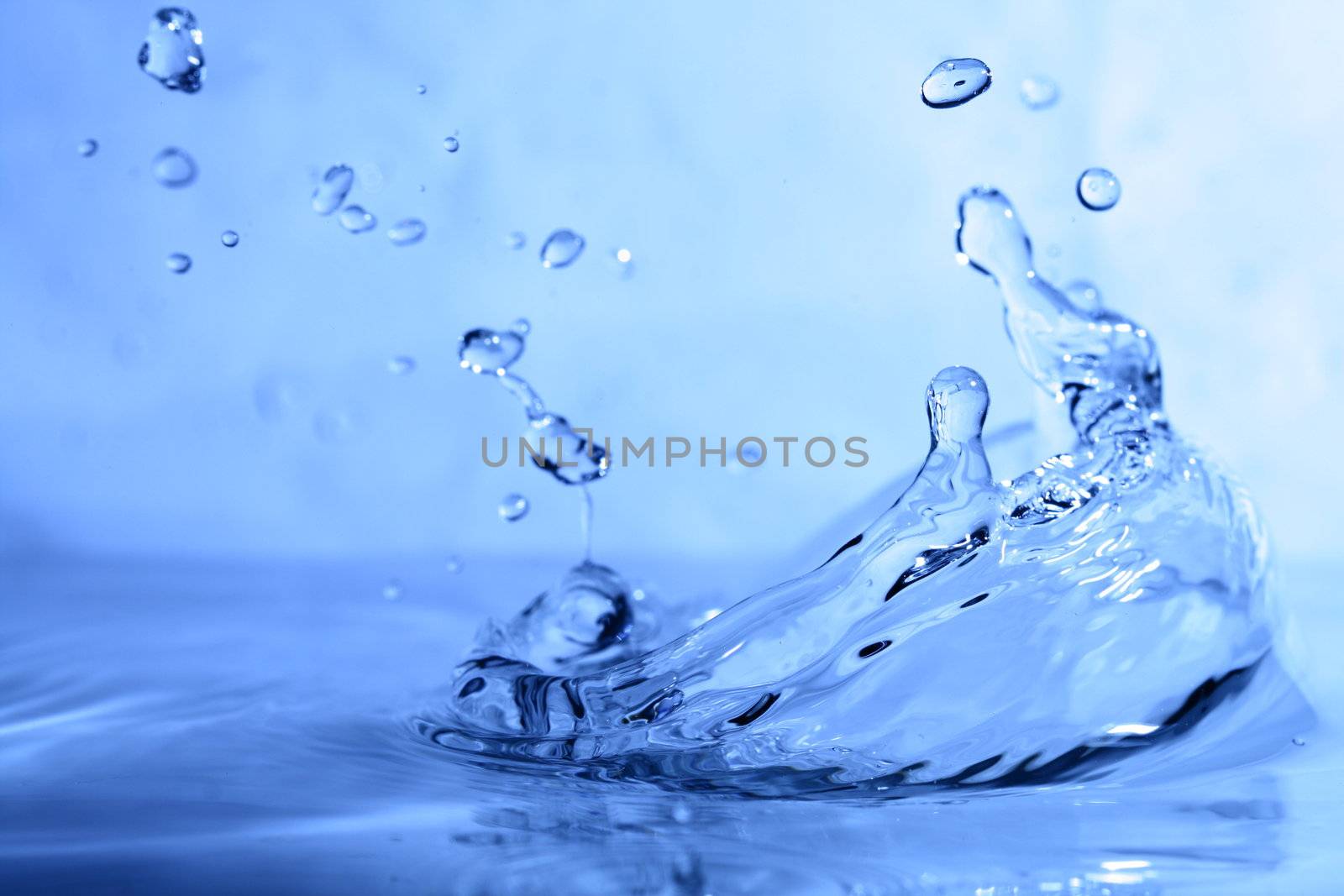 water splash by Yellowj