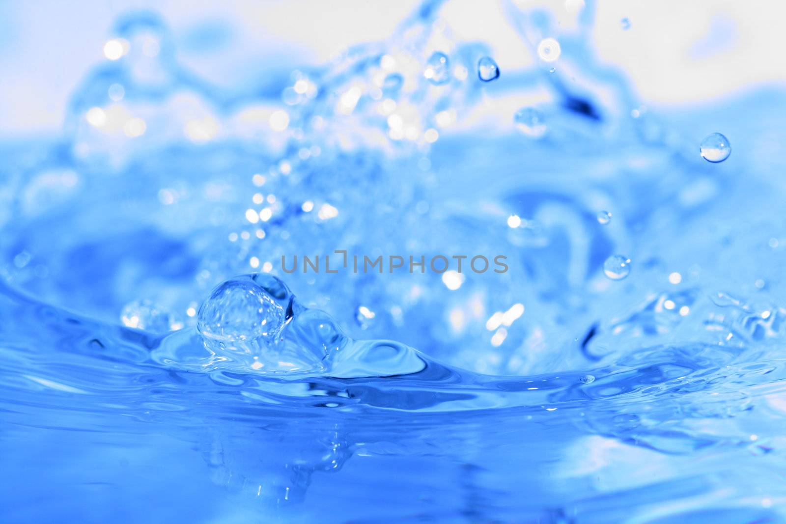 water splash by Yellowj