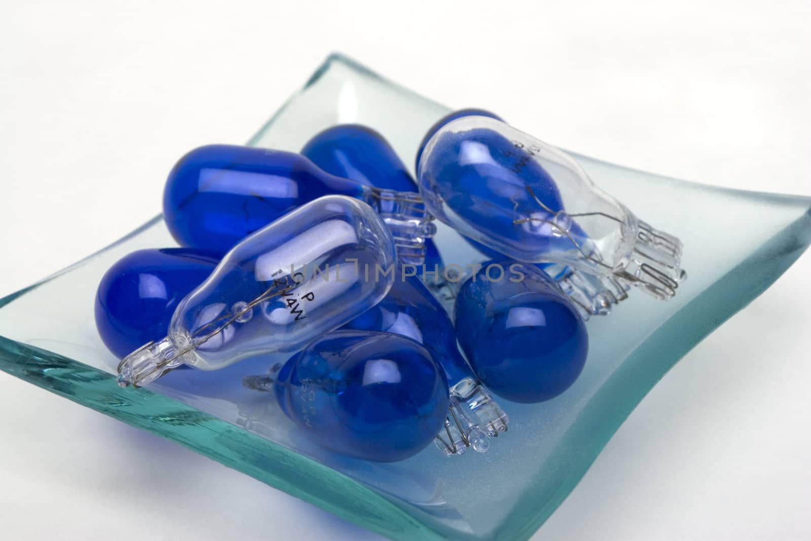 Blue and transparent T5 type bulb presented on a sushi plate