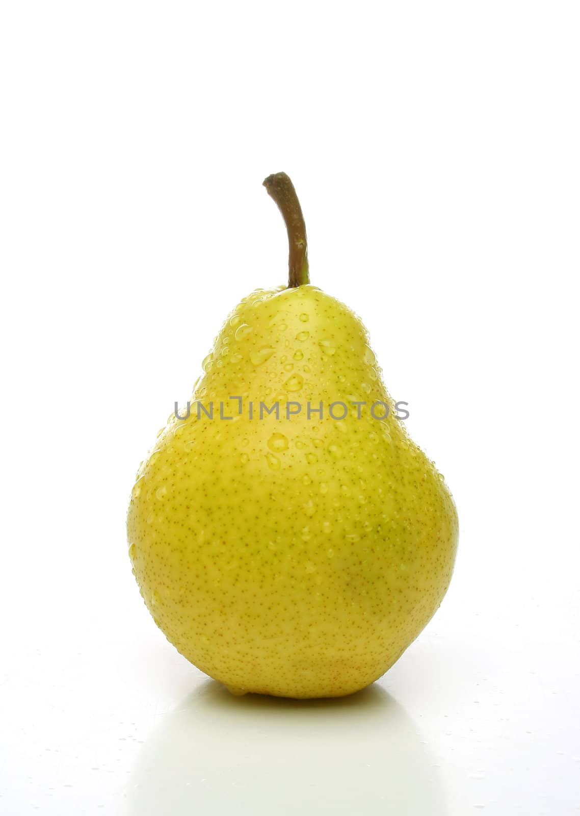 One yellow pear by Erdosain