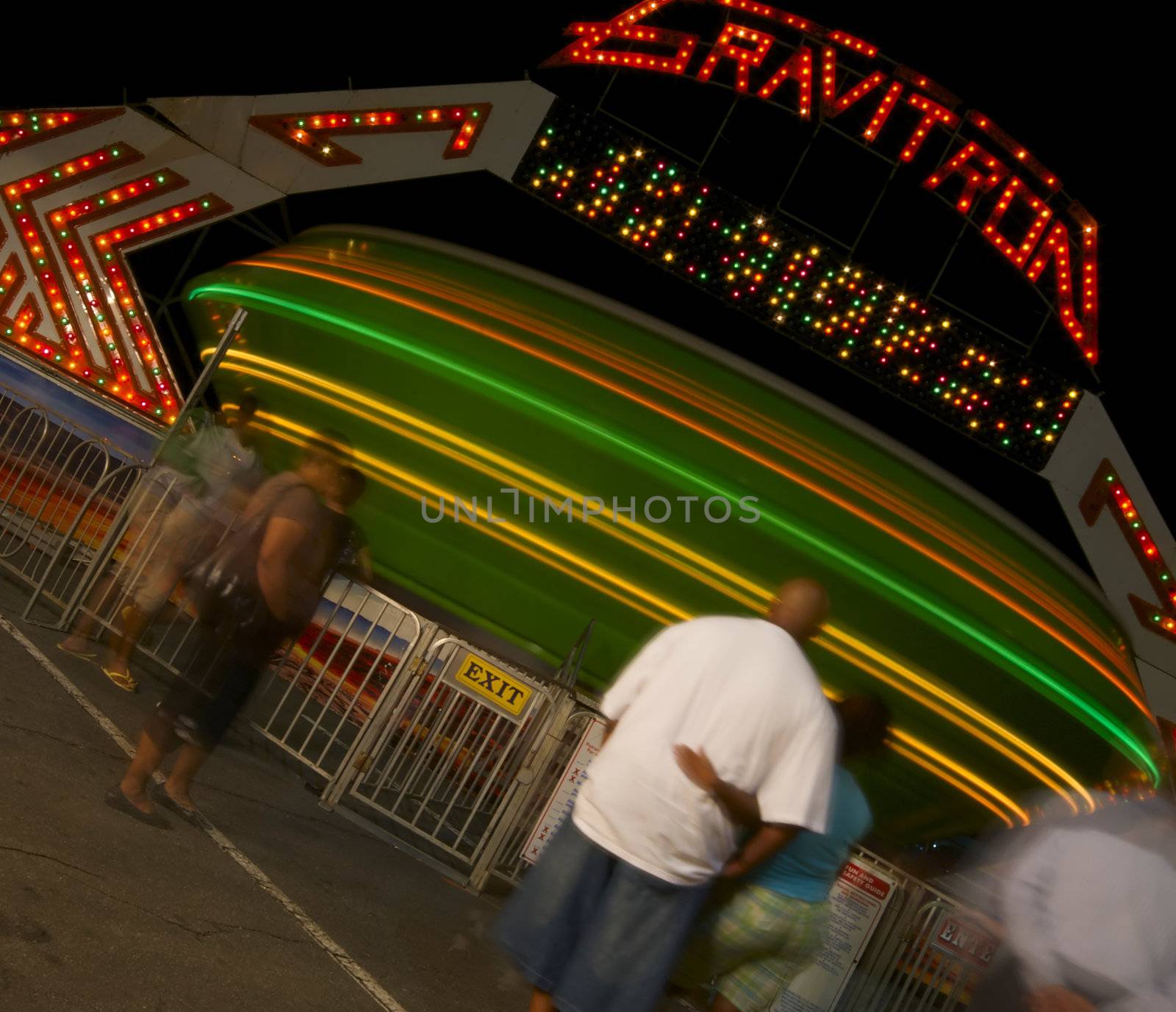 Carnival Couple and Ride by npologuy