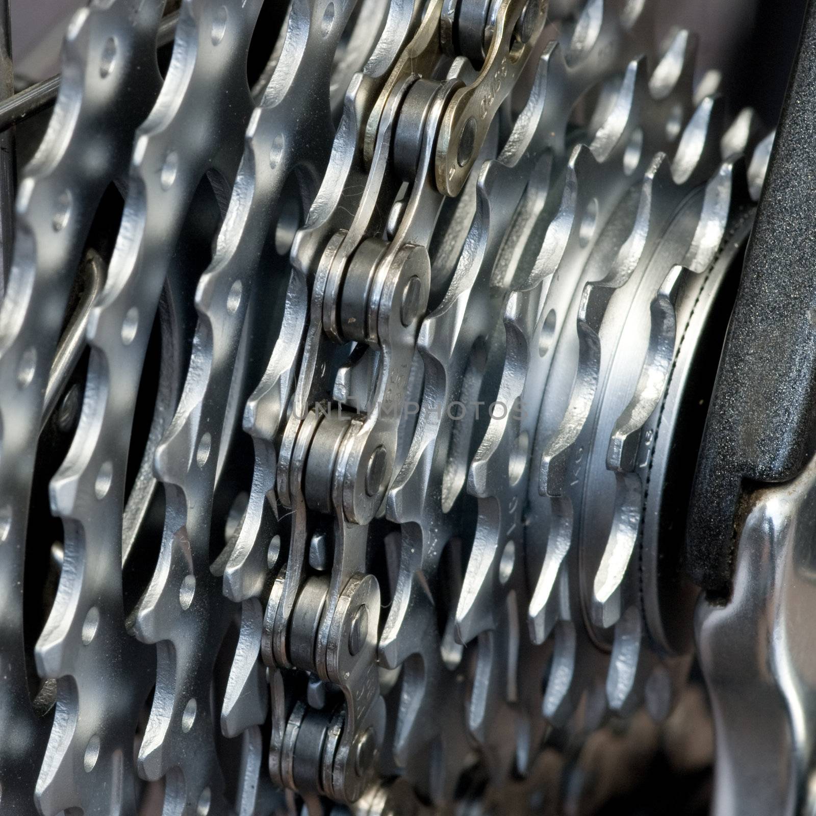Rear mountain bike cassette with chain close-up