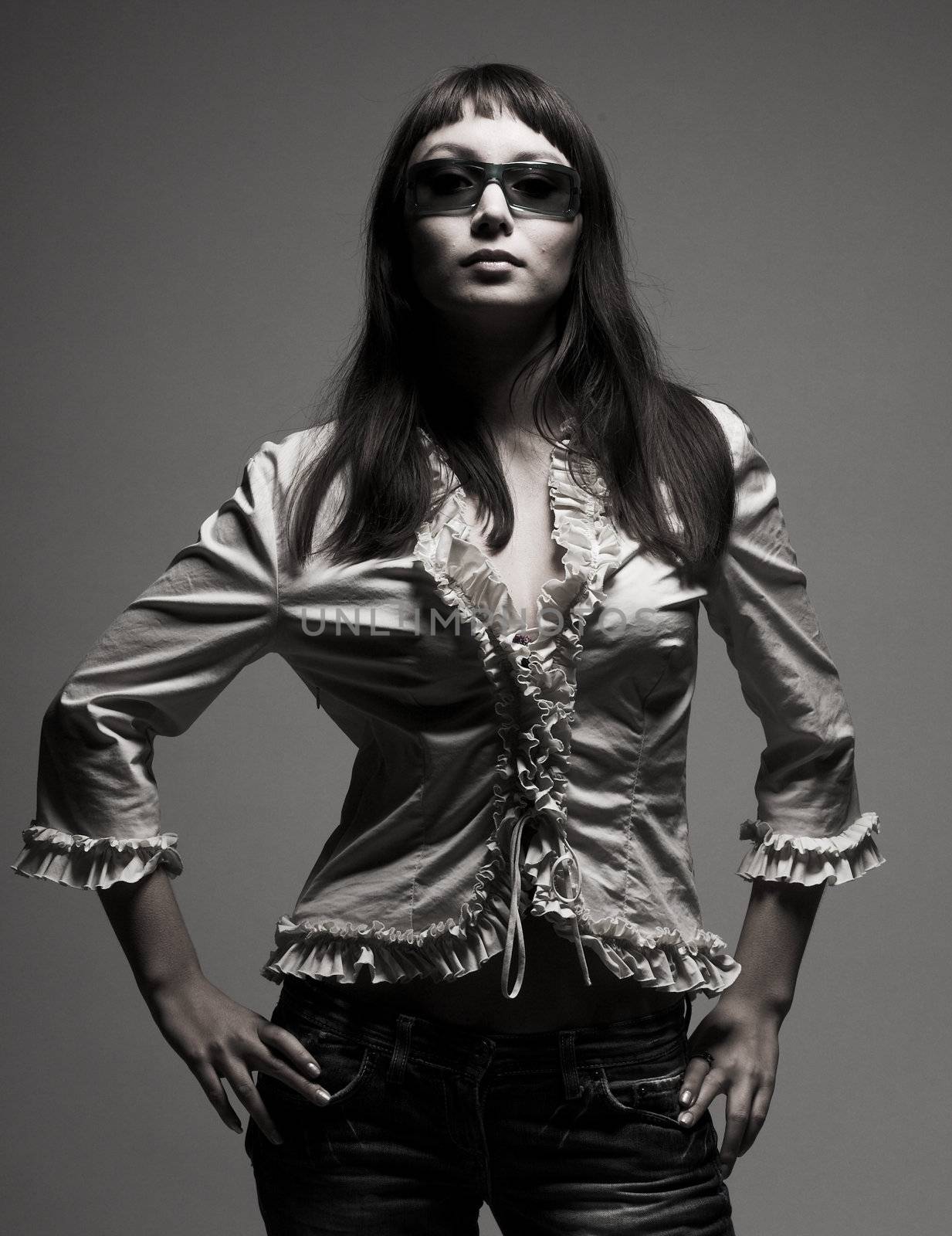 fashion woman portrait wearing sunglasses by Cheschhh